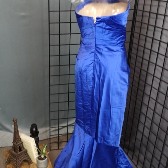 Y2K vintage Oscar de la Renta Royal Blue mermaid strapless pleated fitted gown - Picture 7 of 8